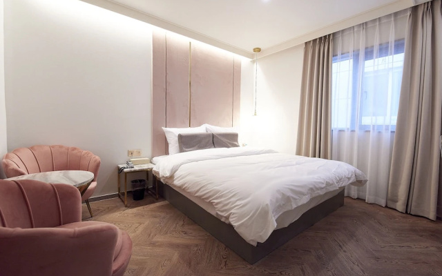 Den Basta Signature Hotel