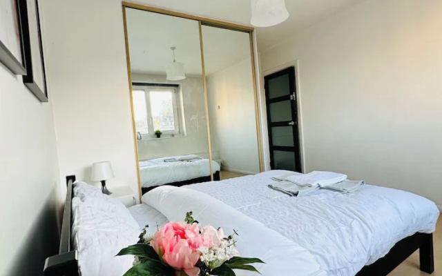 Immaculate 3-bed Apartment in London