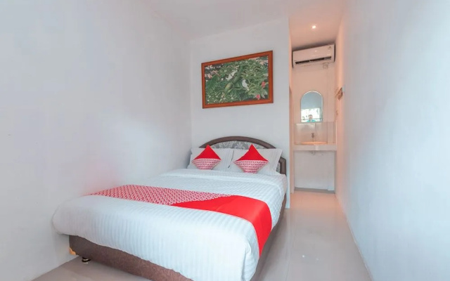 OYO 2229 Dolfie Residence