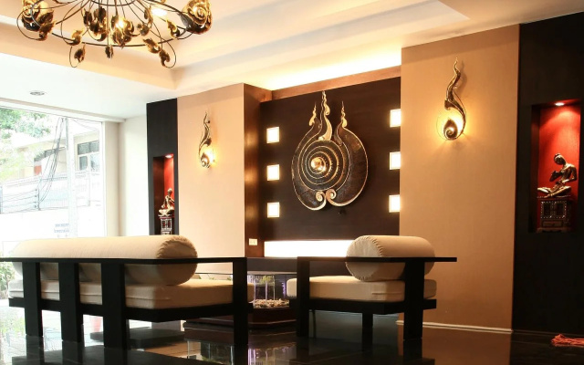 Mirth Sathorn Hotel