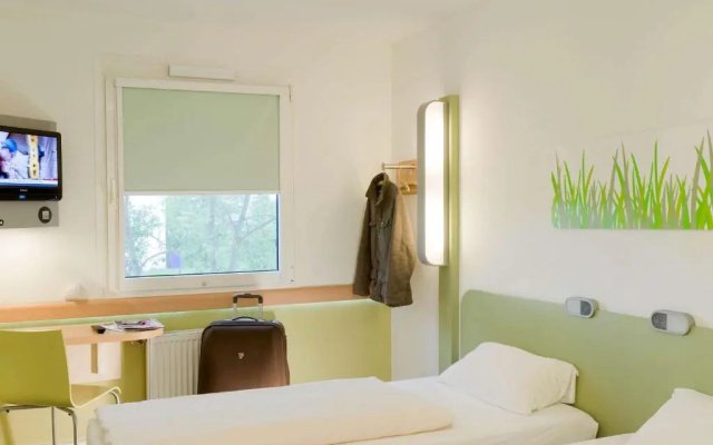 Ibis Budget Marseille Est Saint Menet