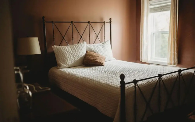 The Carriage House Inn