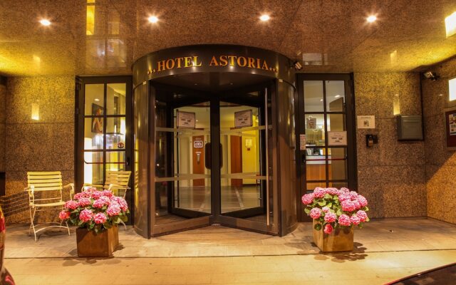 Astoria Hotel Антверпен вид на фасад