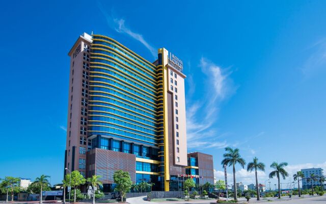 Royal Lotus Hotel Halong вид на фасад