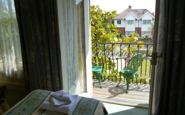 The Parkbury Hotel