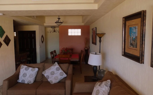 Grande 402- 1 Br Condo