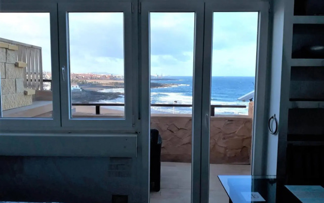 One room flat at the beach near house "Sanmao"