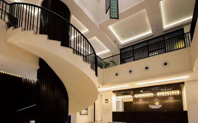 Lemon Tree Premier City Center Pune