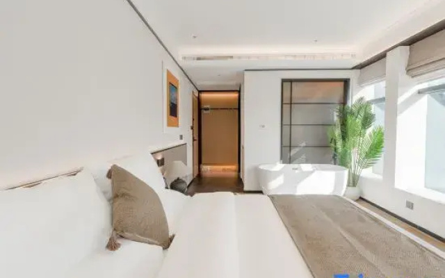 Plum Home (Xiamen Gaozhi Airport Dongtu Pier Store)