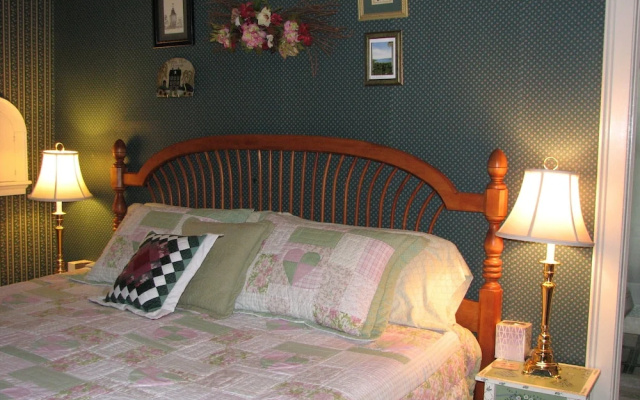 VanCleef Homestead Bed & Breakfast