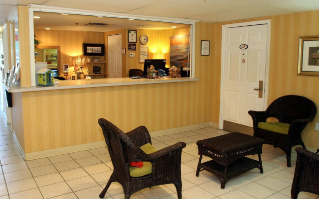 Chart House Suites on Clearwater Bay