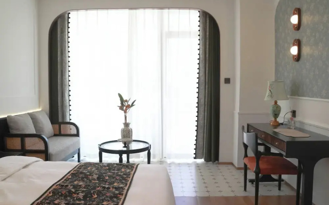 Vishan Garden Trendy Hostel