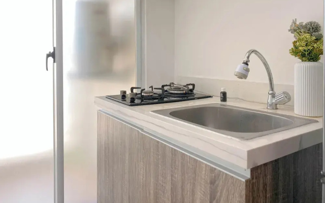Simple Look 1Br At Apartment Vittoria Residence