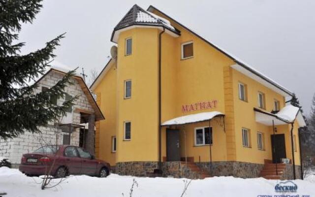 Гостиница Guest House Magnat Украина, Волосянка - отзывы, цены и фото номеров - забронировать гостиницу Guest House Magnat онлайн вид на фасад