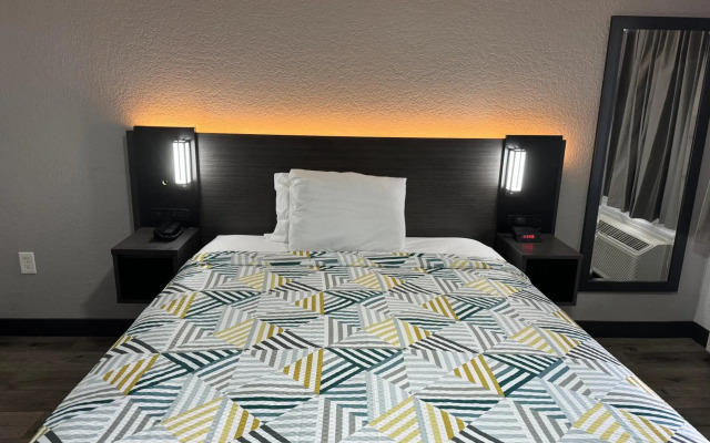 Studio 6 Extended Stay - West Palm Beach, FL