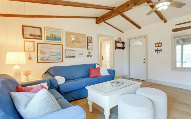 Steps to Beaches & Main Street: Hyannis Retreat