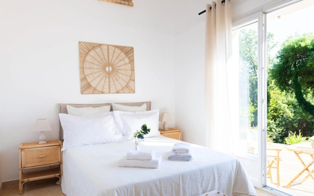 Charming Holiday Home With Private Garden
