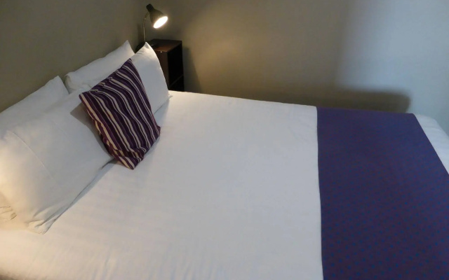 Smerdon Lodge Motel