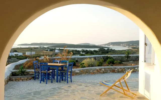 Divers Cycladic House Paros