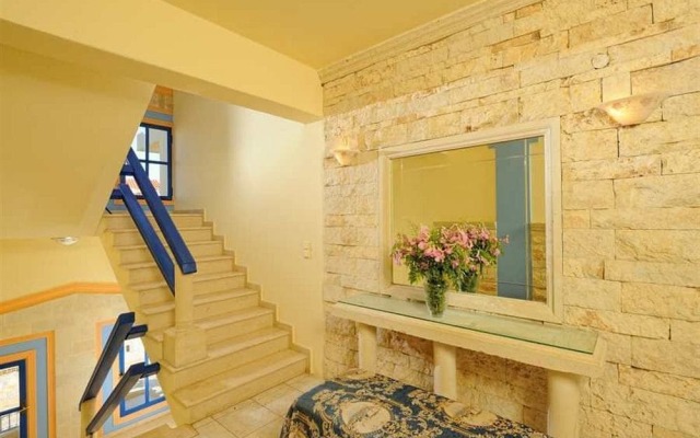 Parthenis Hotel & Suites вид на фасад