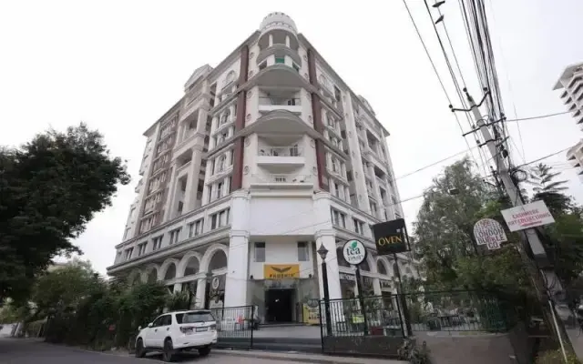 Phoenix Unmatched Comfort - Hotel Near Fateh Sagar Lake Udaipur
