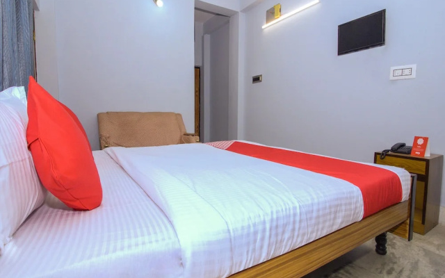 OYO 12896 Hotel Kahini