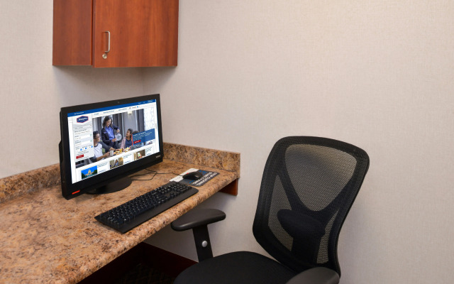 Hampton Inn & Suites Wilmington