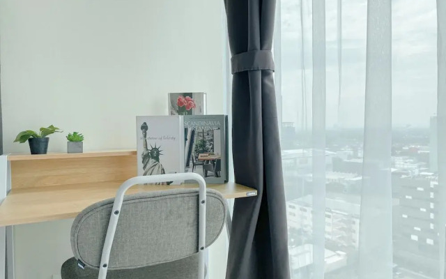 Minimalist Studio At Tree Park City Bsd Apartment