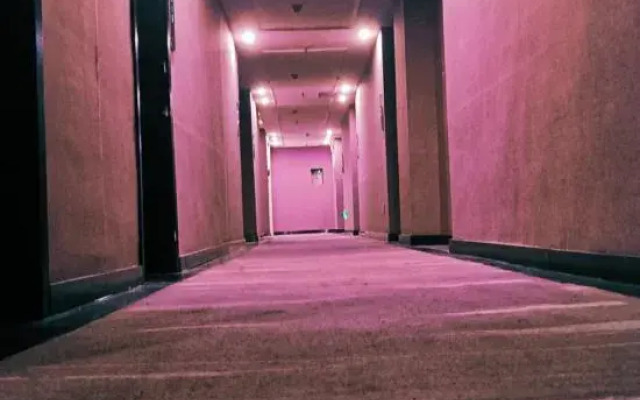 Luodian New Yudu Grand Hotel (Mingzhu Central Plaza)