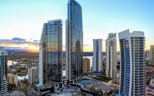 Circle on Cavill Apartments - Central Surfers Paradise - Hosted by wowstay