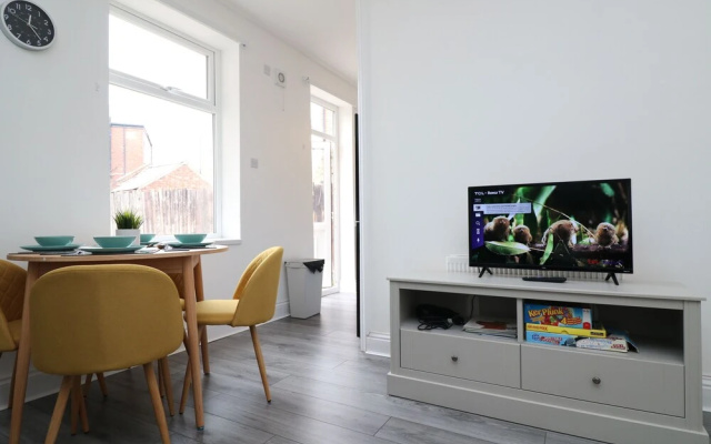 Modern 2-bed Apt, Sunderland, City by the sea