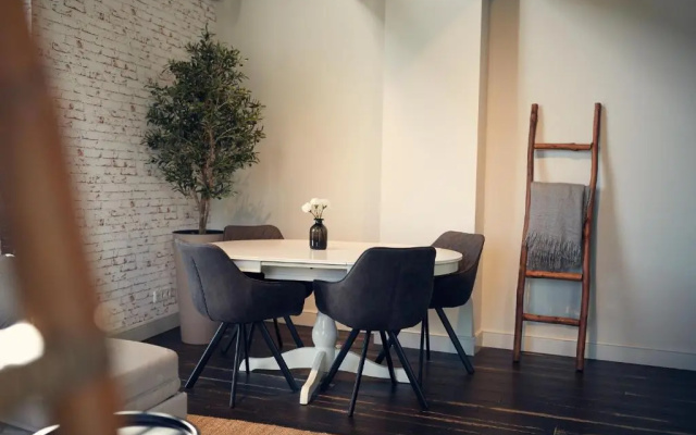 HUISJES AAN DE AMSTEL - Your home away from home