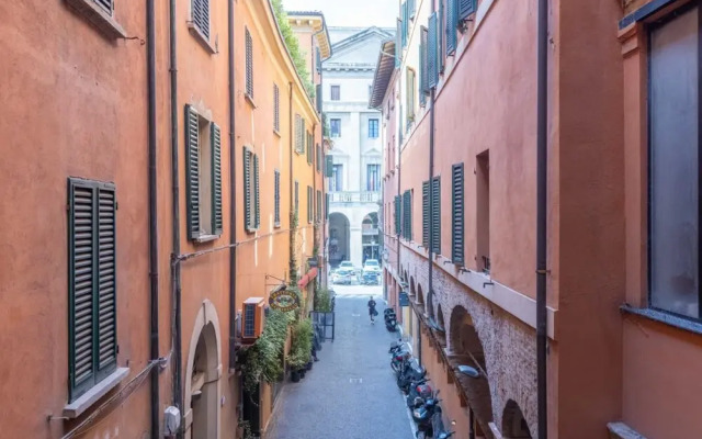 Simon Bologna in Bologna