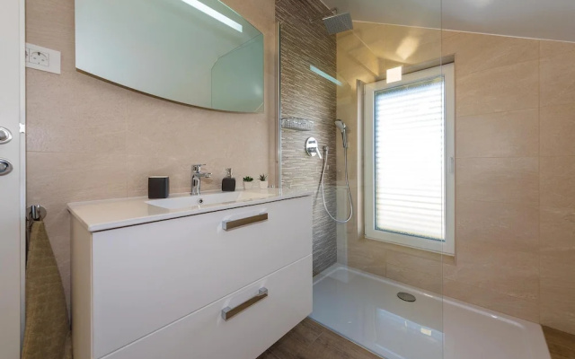 Awesome Home in Sibenik With Wifi and 3 Bedrooms