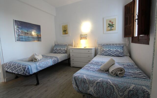 Отель Beachfront Bliss in Fuengirola Испания, Фуэнхирола - отзывы, цены и фото номеров - забронировать отель Beachfront Bliss in Fuengirola онлайн комната для гостей