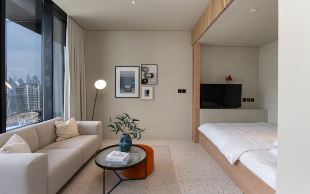 Chic Business Bay Studio Burj View Balcony
