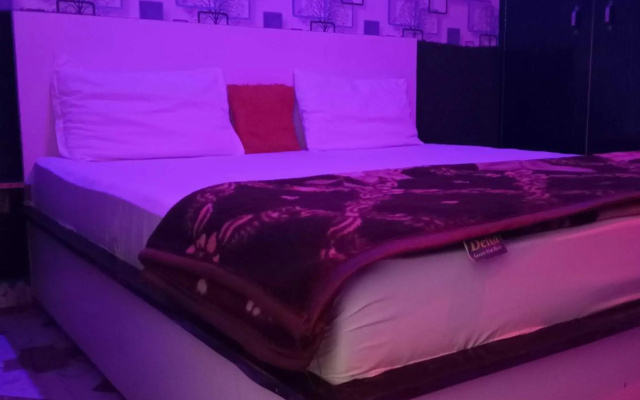 OYO HOME 70072 Relax Inn