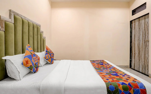 Fabhotel New Pride Suite