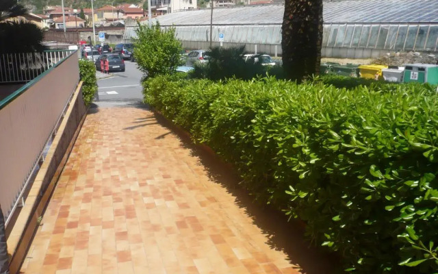 Monolocale Via Nervia