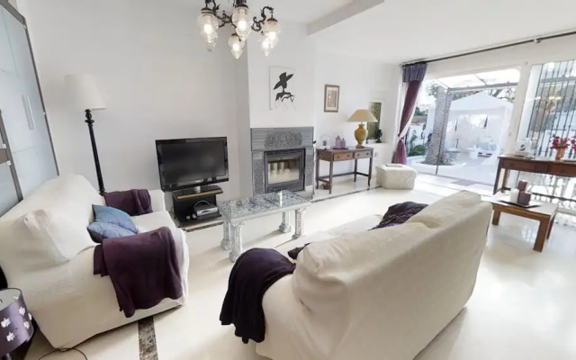 Great Villa Near Beach