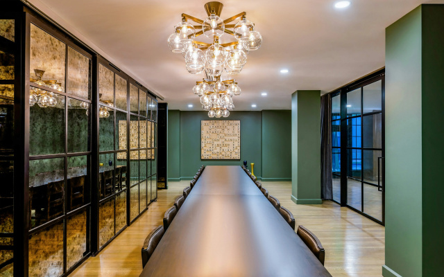 Hotel Fort Des Moines, Curio Collection by Hilton