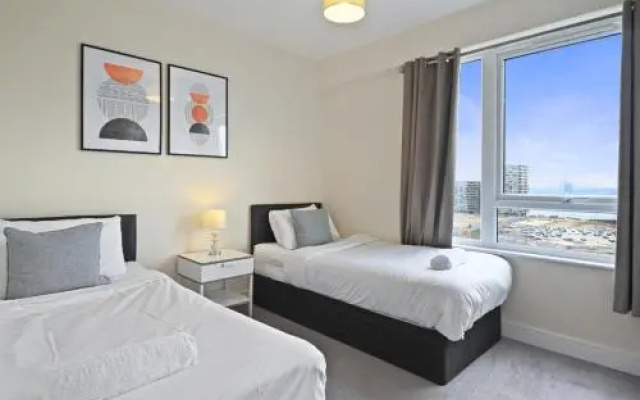 Pier Apartment 3