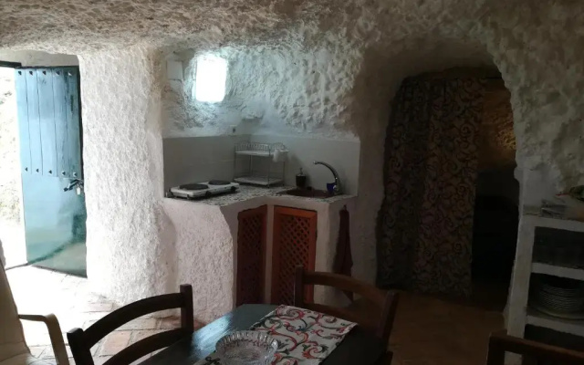 Cueva El Madrono