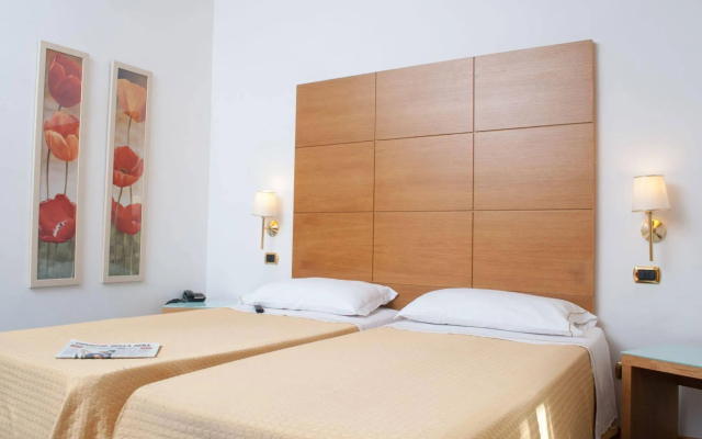 City Hotel