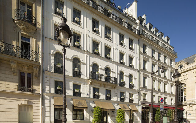 Отель Hôtel Des Grands Hommes вид на фасад