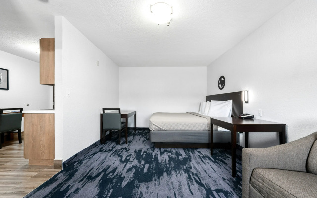 Atria Hotel and RV McGregor