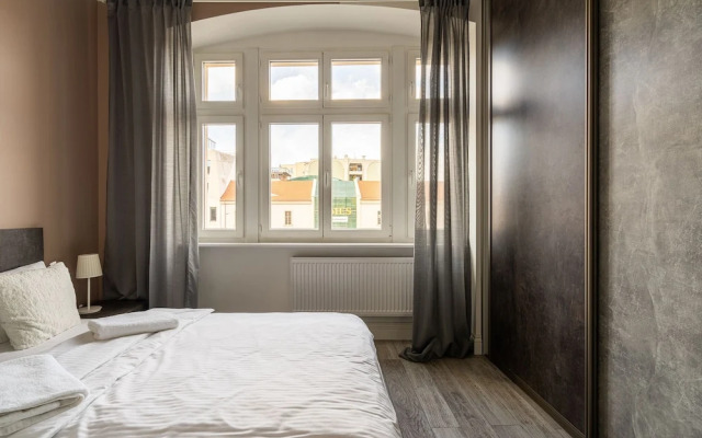 RentPlanet - Apartament Białoskórnicza