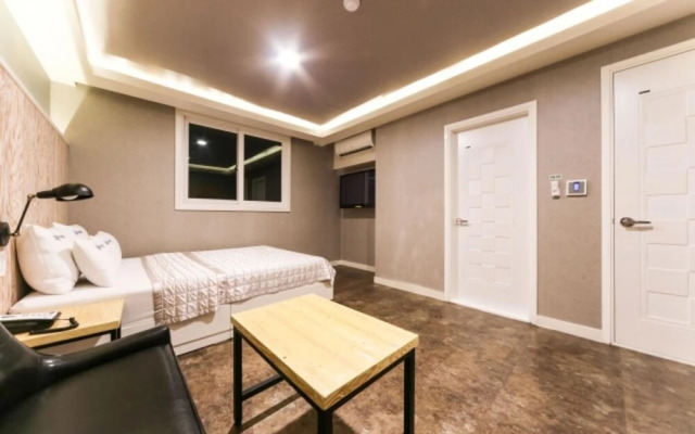 Gumi Indong Hotel Won (One Hotel)