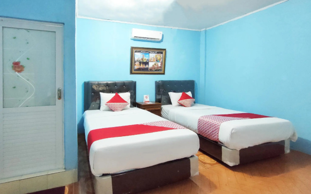 OYO 2994 Hotel Wedika