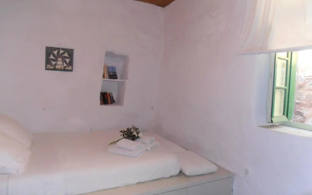 Hidesign Athens Traditional Stone house in Kea